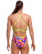 FK-FTS034L-women-strapped-in-summer-swirl_back