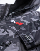 SW-DR-V3-XL-LS-DA-CAM-B-blackcamouflage_dryrobe-logo