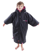 Dryrobe Kids Advance Short Sleeve 5-9 yrs Pink - Model Front